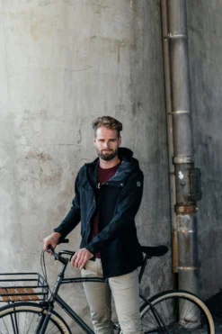 Regenjas Agu Men Urban Outdoor Pocket 2.5 Black -The North Kleding Winkel 3 430422 ZWART1