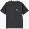 T-Shirt Patagonia Men Line Logo Ridge Stripe Organic Pocket Ink Black 1 T-Shirt Patagonia Men Line Logo Ridge Stripe Organic Pocket Ink Black -The North Kleding Winkel 3758720zwart201